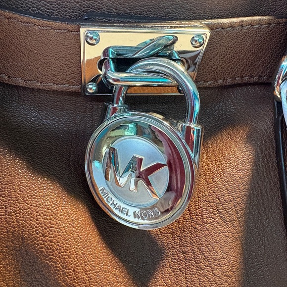 Michael Kors Brown Leather Satchel with Striped Scarf NWOT - Picture 2 of 13